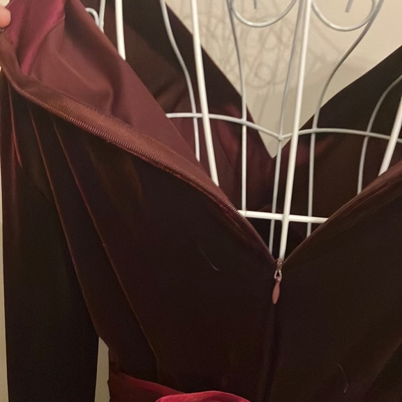 Muse Velvet Long Sleeve Dress in Rich Burgundy - Picture 6 of 8